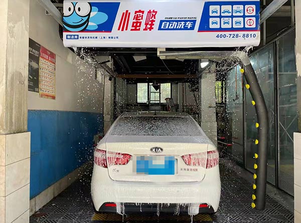 武漢東風(fēng)汽車一廠、二廠洗車機(jī)